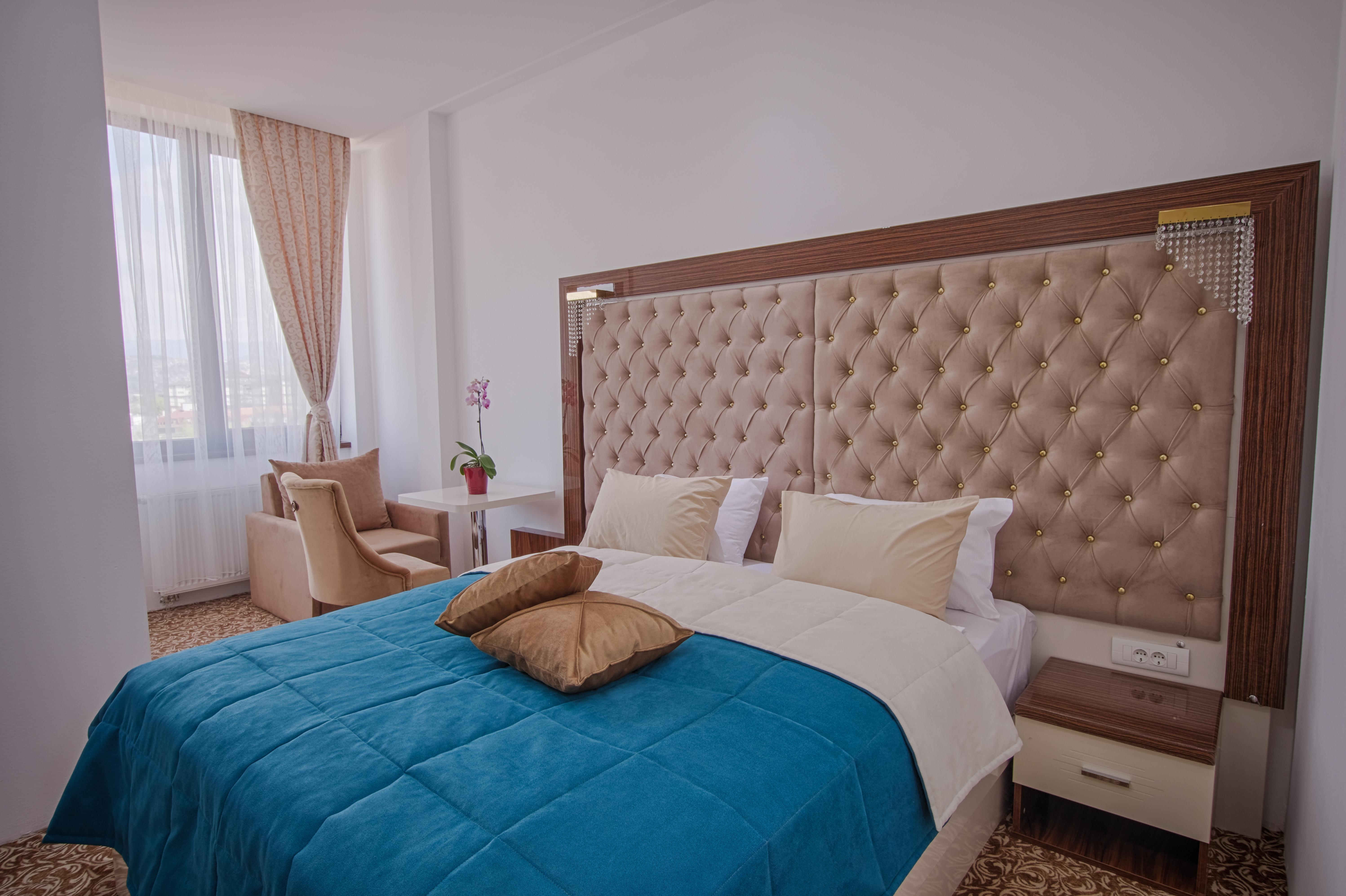 New Hotel Іліджа Екстер'єр фото