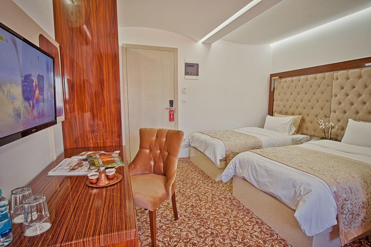 New Hotel Іліджа Екстер'єр фото
