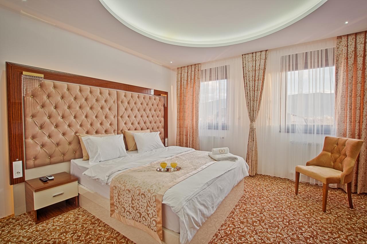 New Hotel Іліджа Екстер'єр фото