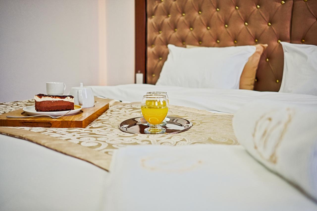 New Hotel Іліджа Екстер'єр фото
