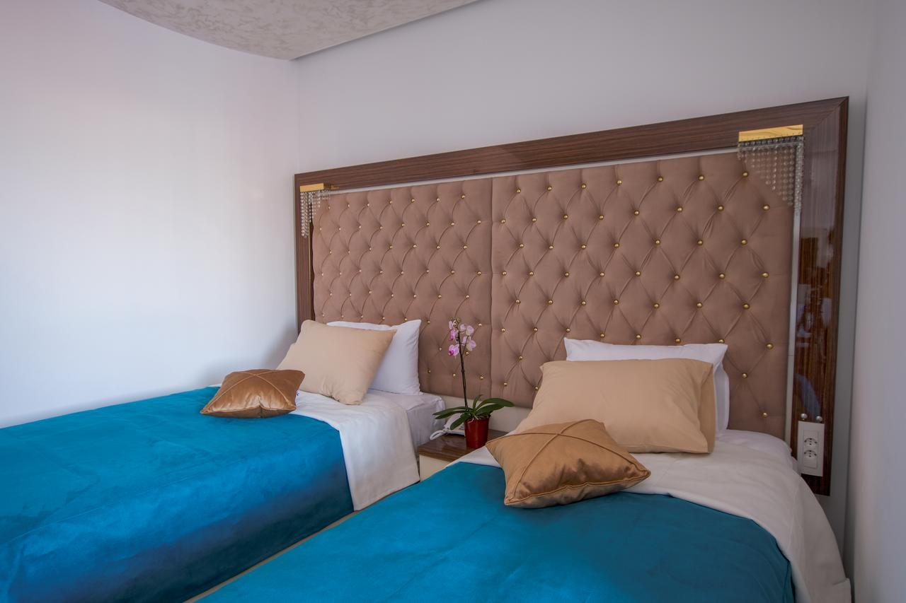 New Hotel Іліджа Екстер'єр фото