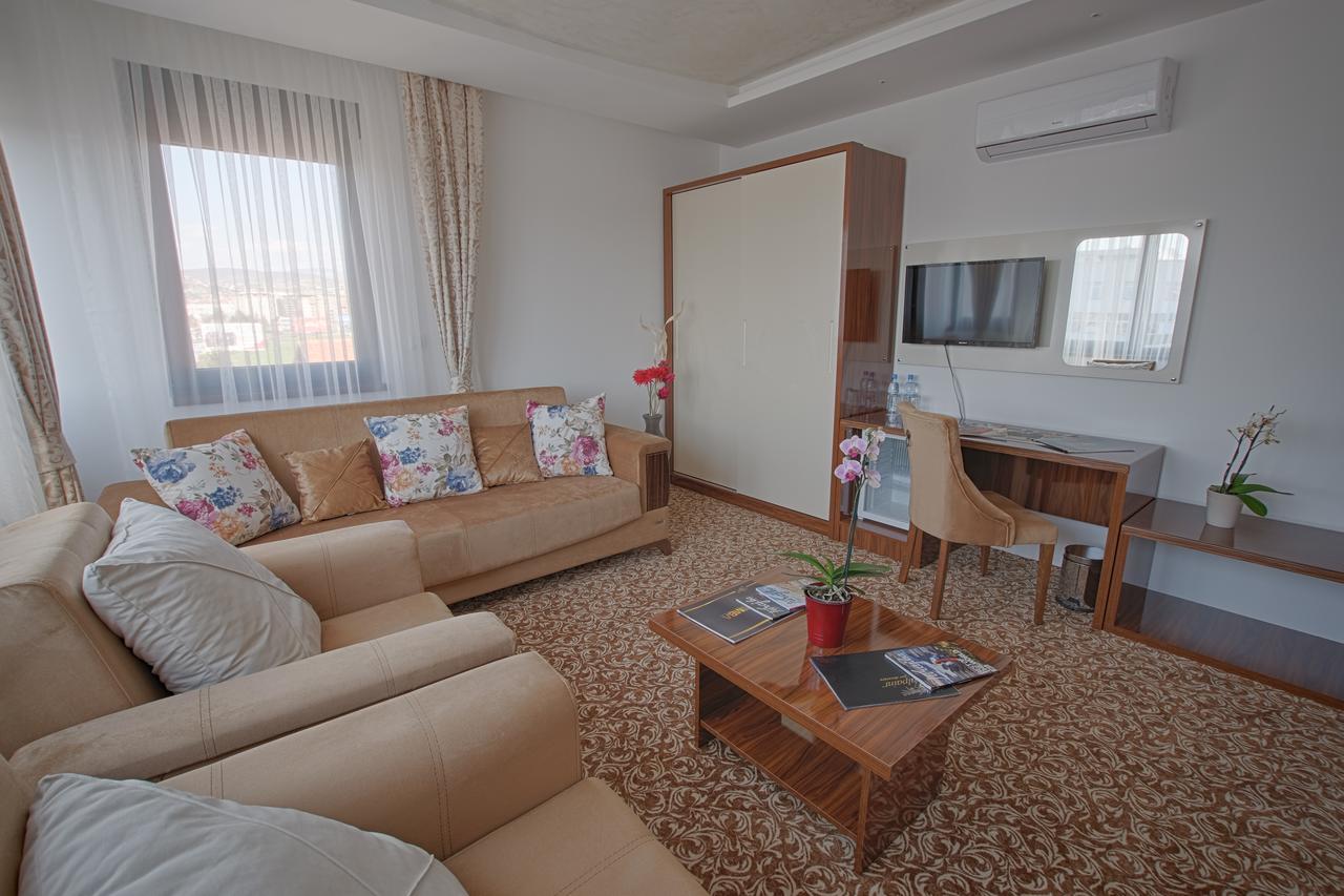 New Hotel Іліджа Екстер'єр фото